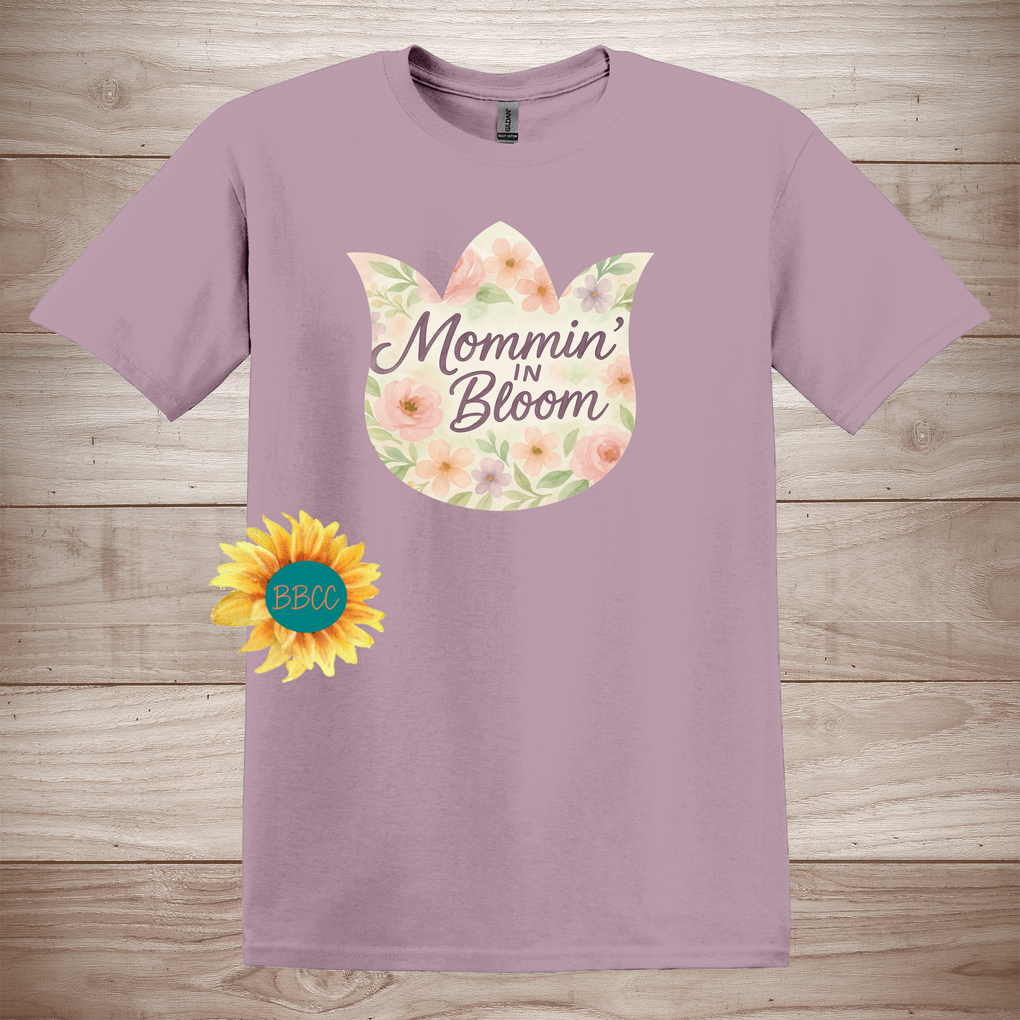 Mommin' in Bloom - Floral T-Shirt